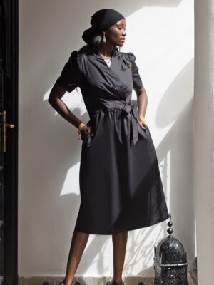 Sukienka Madame Edith Czarna – elegancka stylizacja w stylu retro